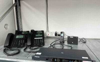 CALL SERVER IPECS CON 4 TELEFONI